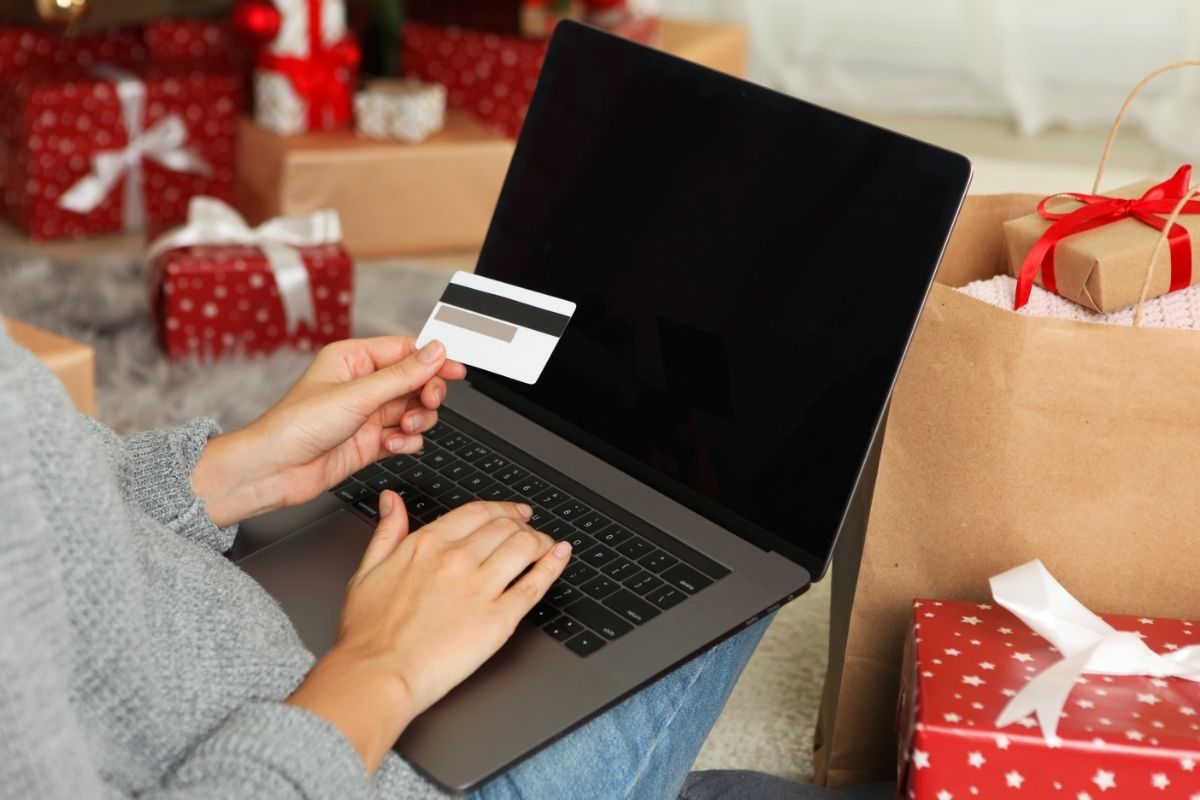 Top 5 Inexpensive Holiday Gifts Your Personal Injury Attorney Wants You to Buy